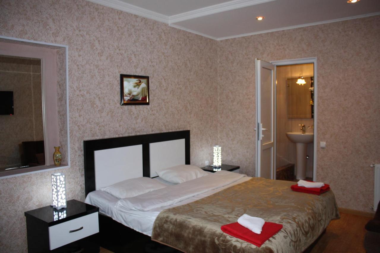 Hotel Mkudro Кутаиси Екстериор снимка