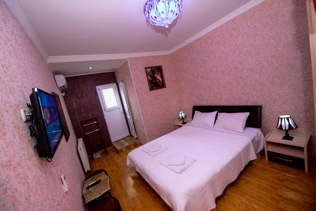 Hotel Mkudro Кутаиси Екстериор снимка