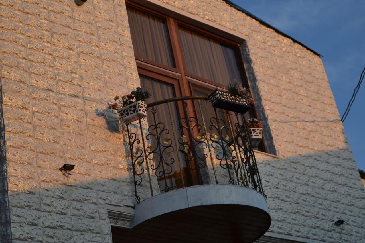 Hotel Mkudro Кутаиси Екстериор снимка